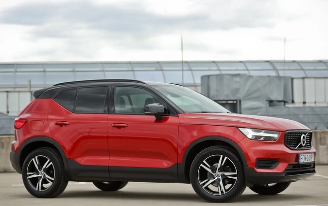 Volvo XC 40 cena 111900 przebieg: 124636, rok produkcji 2019 z Halinów małe 781